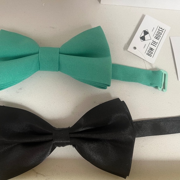 NEW Bow Tie Black silk,NEW Bow Tie Kentucky Derby,Black Tie Formal - Picture 2 of 3